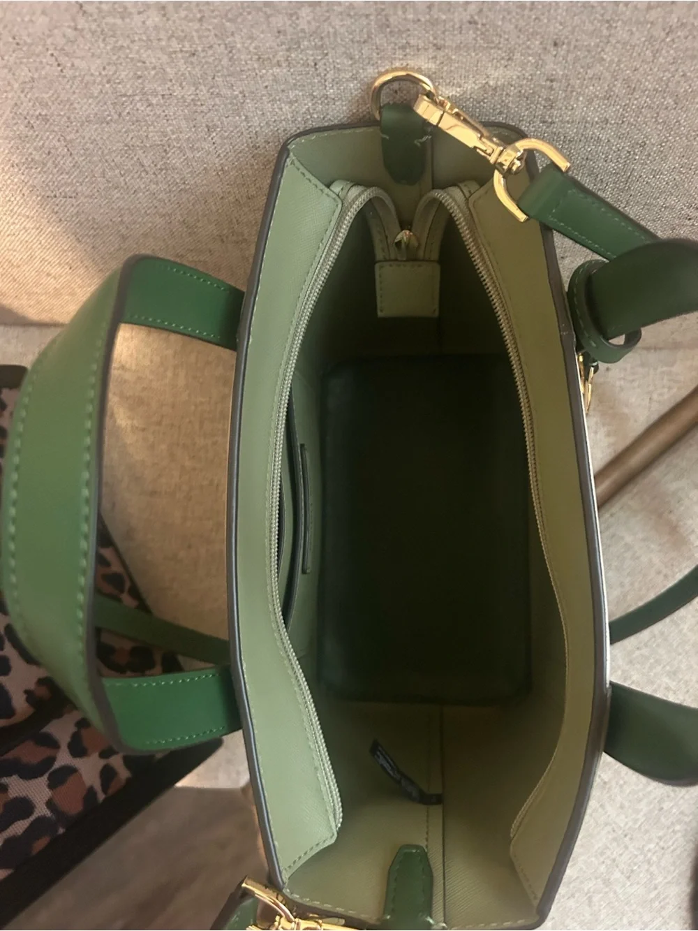 Michael Kors Green & White Colorblock Top-Handle Tote - Picture 3 of 7